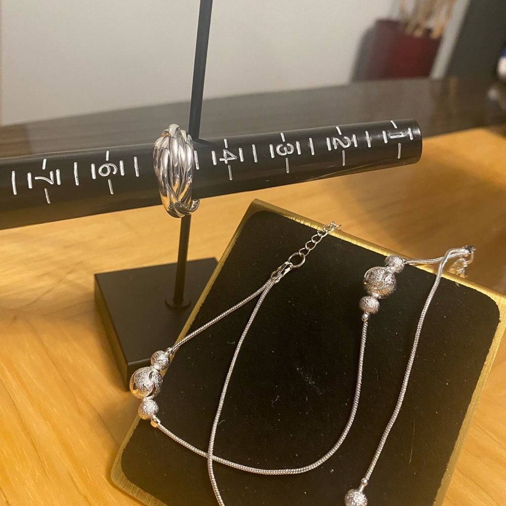Elegant Silver Necklace and Earring Set